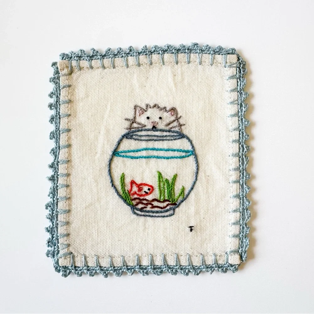 Embroidered Cat and Fishbowl Linen Cloth‎